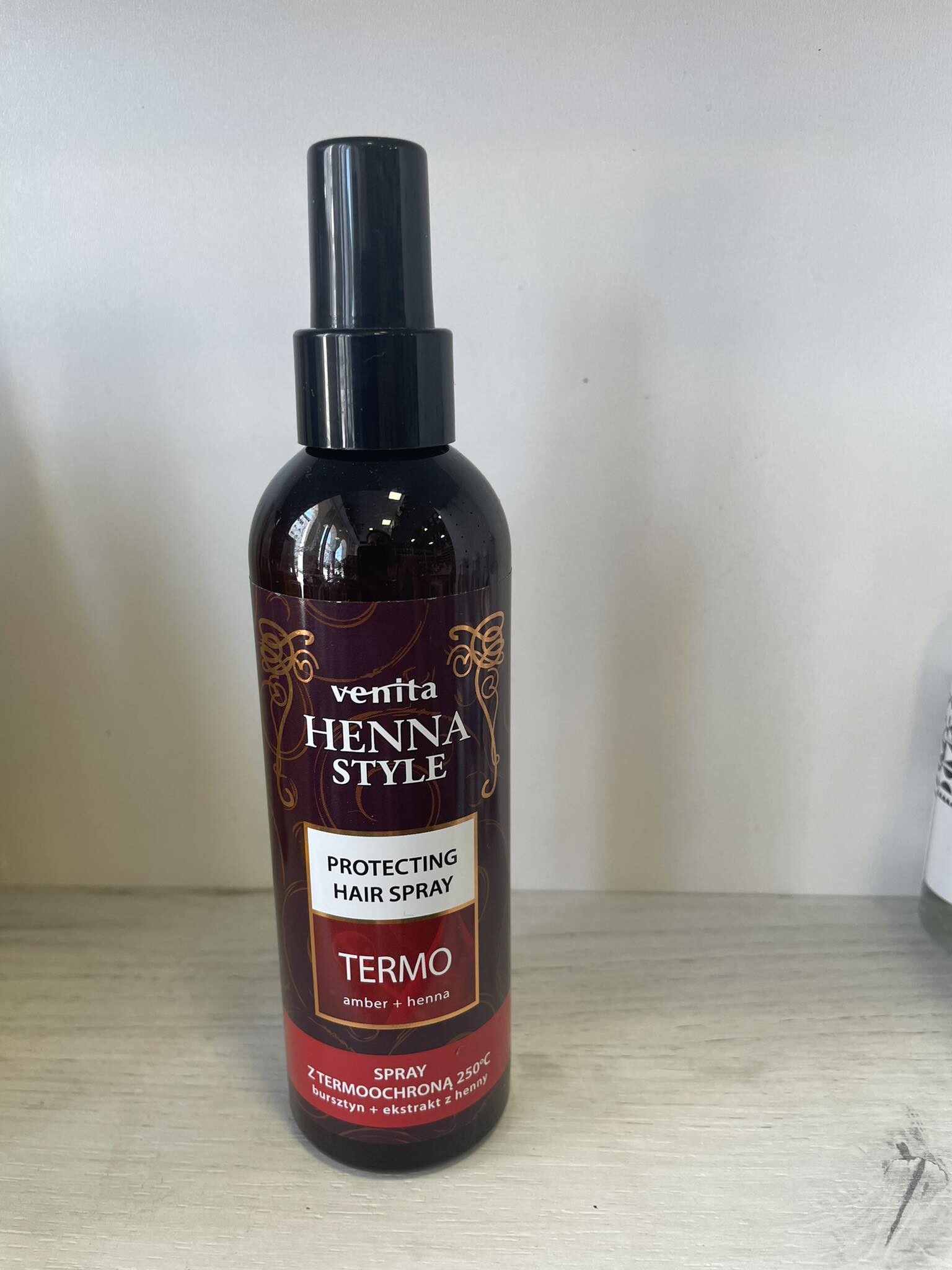 Henna Style- Σπρέι Θερμικής Προστασίας Μαλλιών